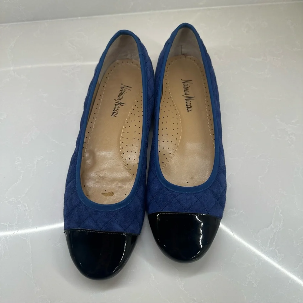 Neiman Marcus Quilted Suede Ballet Flats Navy Blue Black Patent Cap Toe Size 8